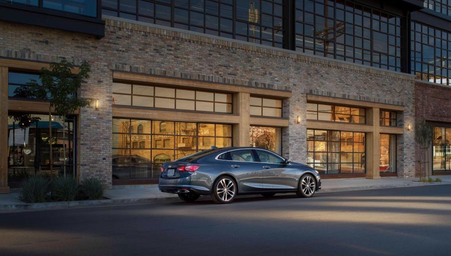  Chevrolet Malibu Premier 2018 года  (фото 2 из 2)